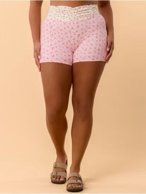 Blogilates Women's Ruched Waist Bike Shorts - Pink Floral Size 
1X